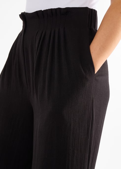 Pantalones anchos negros con cintura de bolsa de papel - Image 2