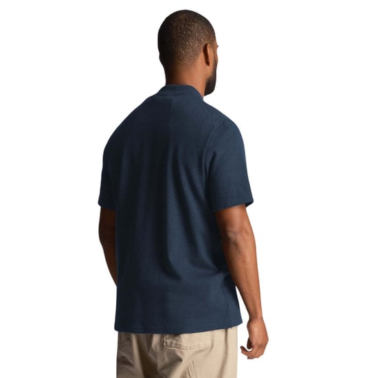 Polo Con Textura Tonal En Azul Marino Muddy De Lyle &amp; Scott - Image 3