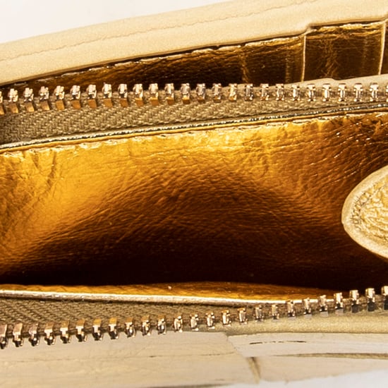 Bottega Veneta Small Cassette Bi-Fold Zip Wallet en Oro Piel de becerro - Image 4