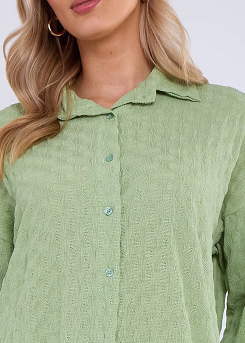 Camisa verde salvia texturizada de manga larga oversize - Image 2