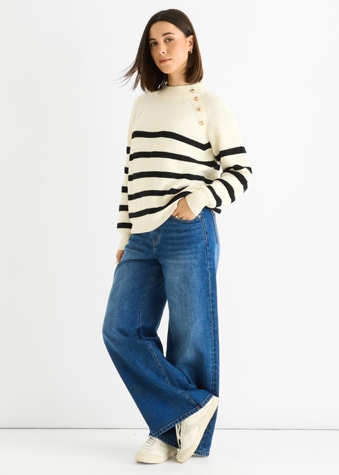 Jersey oversize de punto trenzado con rayas en color crema y botones - Image 3