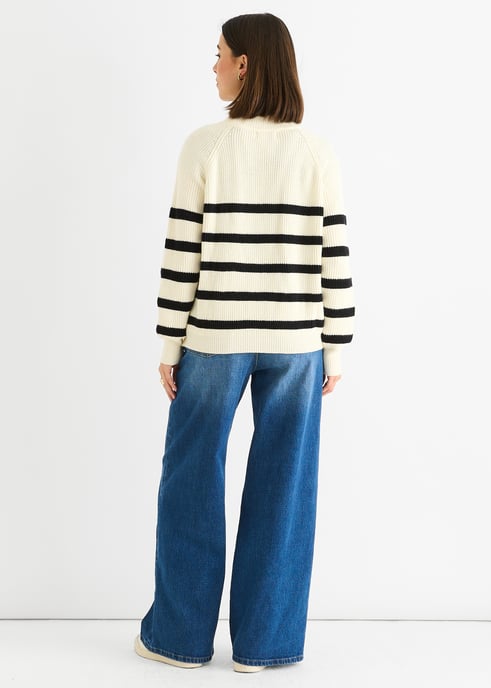 Jersey oversize de punto trenzado con rayas en color crema y botones - Image 4