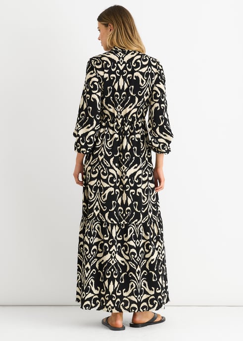 Maxivestido con cintura lazada y estampado ikat negro - Image 4