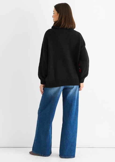 Jersey oversize negro con apliques florales - Image 4