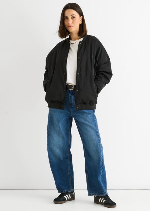 Chaqueta bomber oversize acolchada negra - Image 1