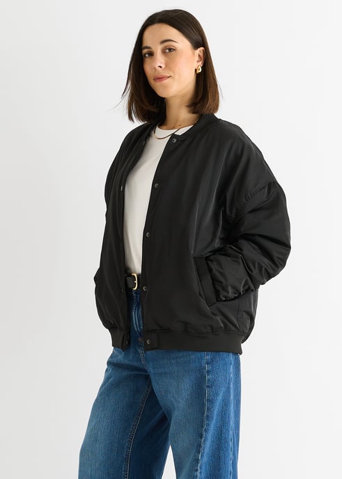Chaqueta bomber oversize acolchada negra - Image 2