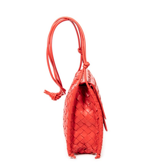 Bottega Veneta Double Flap Crossbody  en Rojo Piel de becerro - Image 4