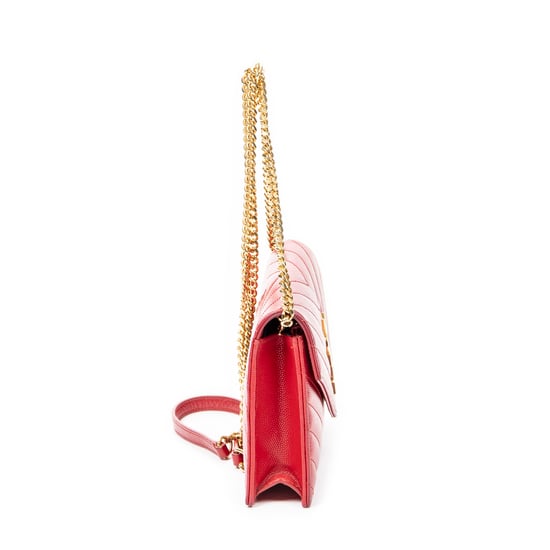 Yves Saint Laurent Envelope Wallet On Chain  en Rojo Piel de becerro - Image 4