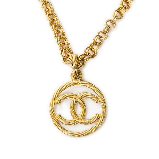 Chanel Large CC Round Pendant Chain Necklace  en Oro Acero inoxidable sin níquel - Image 2