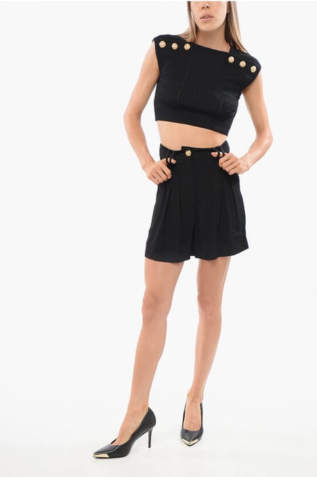 Shorts de cintura alta de color liso con botón dorado en negro - Image 4