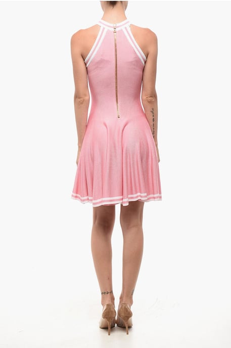 Vestido skater acampanado sin mangas en rosa - Image 2