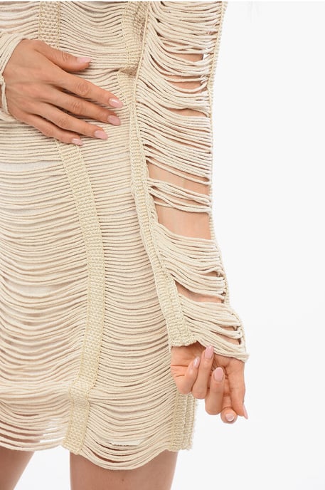 Vestido de malla de manga larga en beige - Image 3