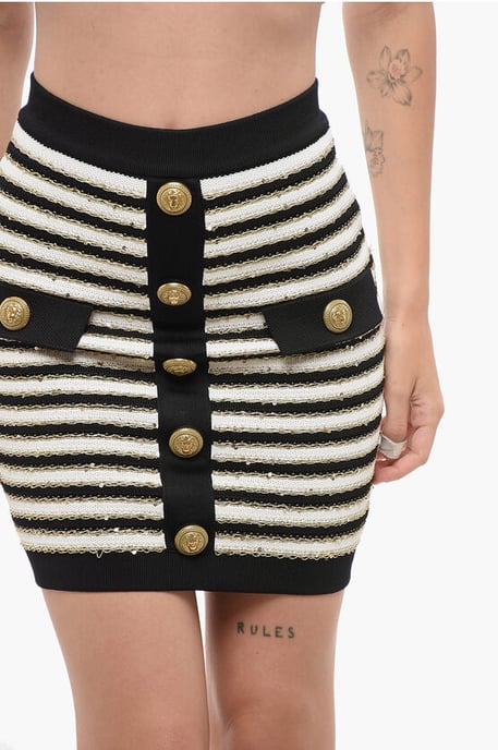 Falda lápiz de rayas con detalles dorados en Oro, Bianco y Nero - Image 3