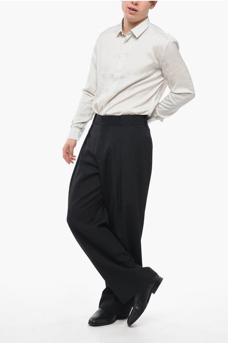 Pantalones anchos de lana con pliegues delanteros en negro - Image 4