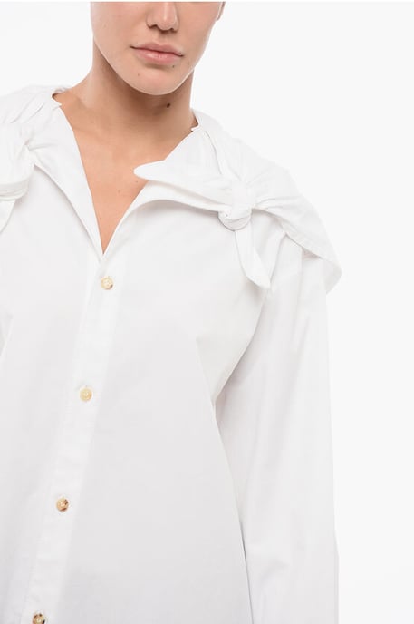 Camisa oversize con detalle anudado en blanco - Image 3