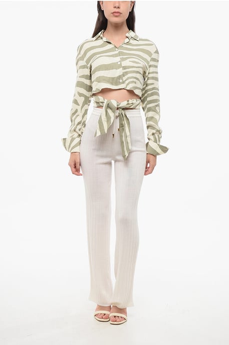 Camisa corta con estampado animal y detalle de nudo en beige y verde - Image 4