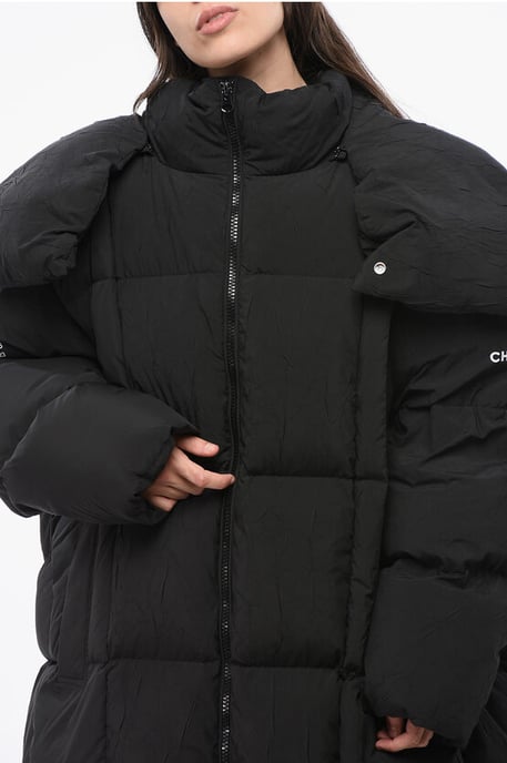 Chaqueta larga acolchada de plumón MM6 con capucha extraíble en negro - Image 3
