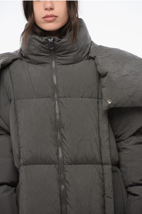 Chaqueta maxi acolchada de plumón MM6 con capucha extraíble en gris - Image 3