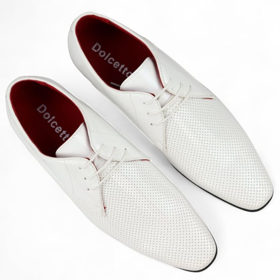 Zapatos formales blancos de punta puntiaguda con cordones y perforaciones para hombre - Image 4