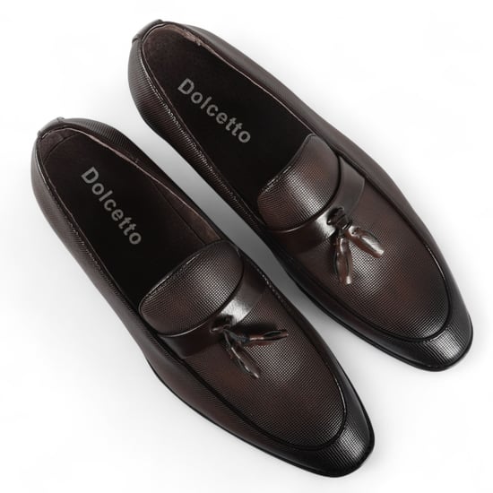 Mocasines formales clásicos marrones con borlas para hombre - Image 5