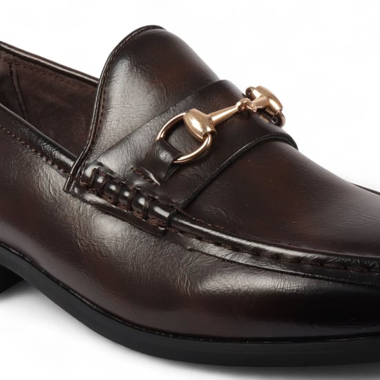 Mocasines marrones para hombre con hebilla dorada, zapatos elegantes sin cordones - Image 3