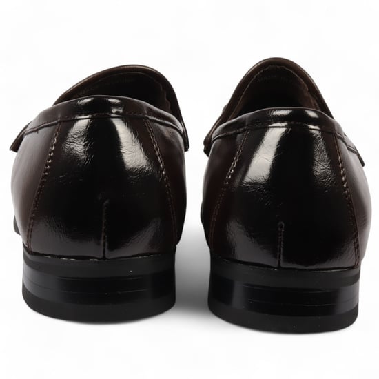 Mocasines marrones para hombre con hebilla dorada, zapatos elegantes sin cordones - Image 4