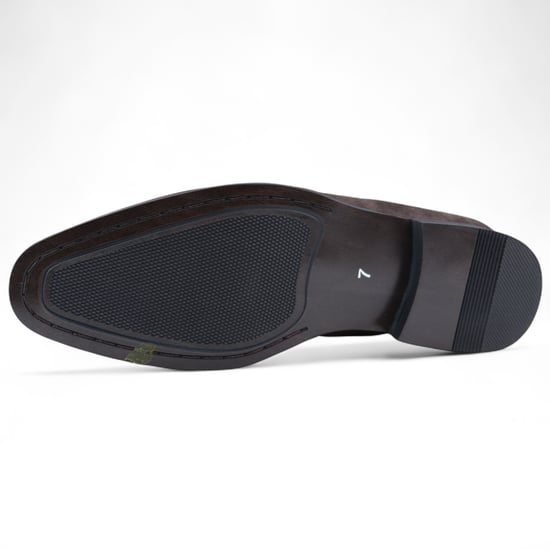 Mocasines elegantes sin cordones de ante marrón para hombre - Image 5
