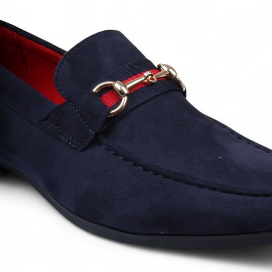 Mocasines de ante azul marino con hebilla dorada para hombre - Image 4