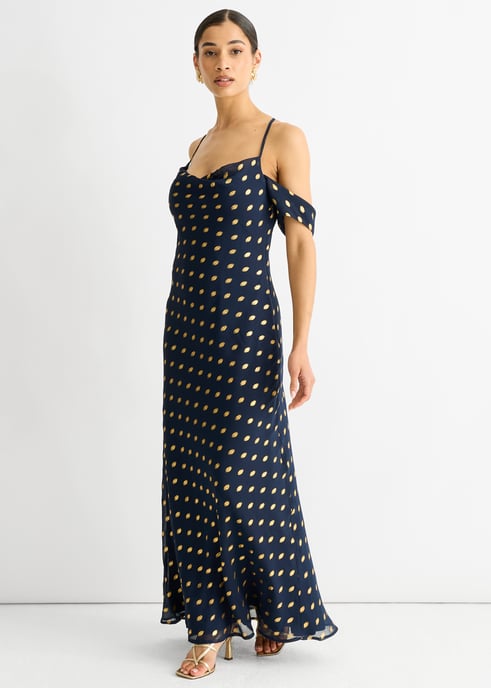 Vestido largo con cuello vuelto y mangas caídas en color azul marino metalizado - Image 3