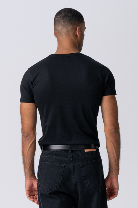 Camiseta ajustada - Negro - Image 4