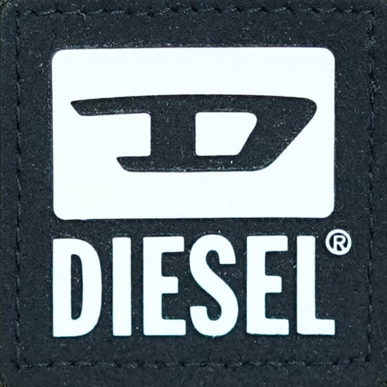 Camiseta Negra Con Parche Pequeño De Diesel Y Caviar - Image 2