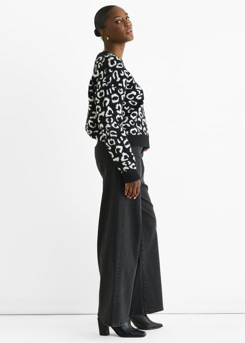 Jersey de punto holgado con estampado animal negro - Image 3