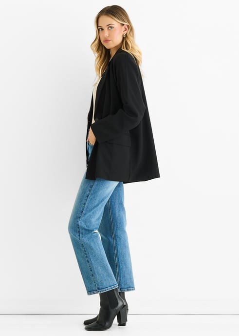 Blazer oversize drapeado negro de sastrería - Image 3