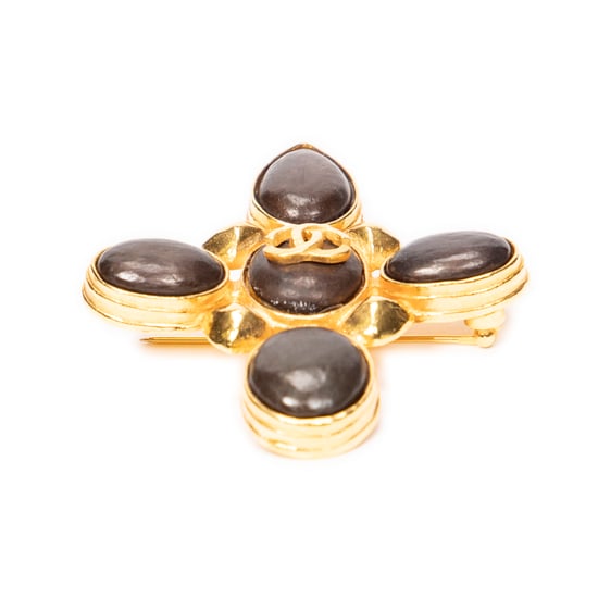 Chanel CC Stone Cross Brooch en Oro/Marrón Acero inoxidable sin níquel - Image 3
