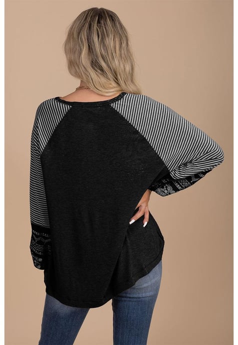 Top Casual de Cuello Redondo con Mangas Rayadas - Image 2
