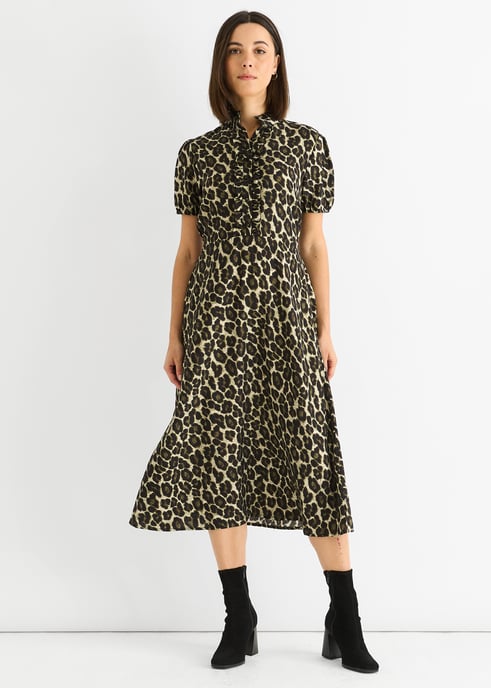 Vestido midi con volante en el cuello y estampado animal verde - Image 1