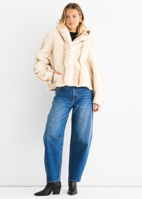 Chaqueta con capucha de piel sintética ombré crema - Image 1