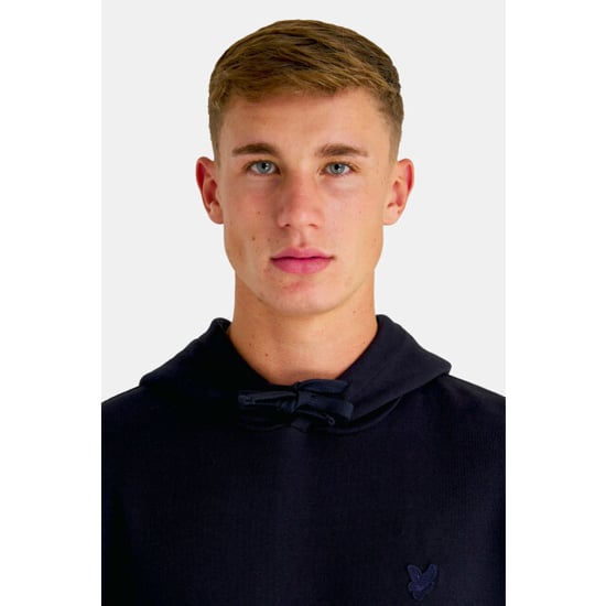 Lyle & Scott Tonal Eagle Logo sudadera con capucha azul marino - Image 2