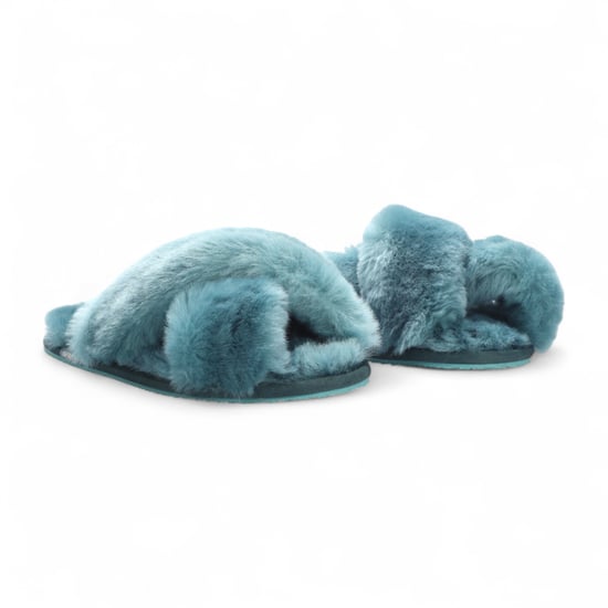 Pantuflas de piel de oveja para mujer, color verde azulado, cálidas y cruzadas con pelo de invierno - Snowbelle - Image 3