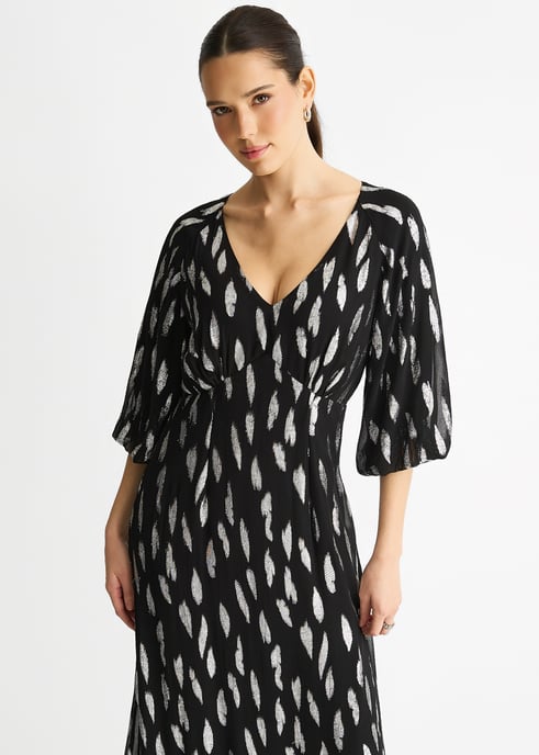 Vestido largo negro de viscosa con mangas abullonadas recortadas - Image 2