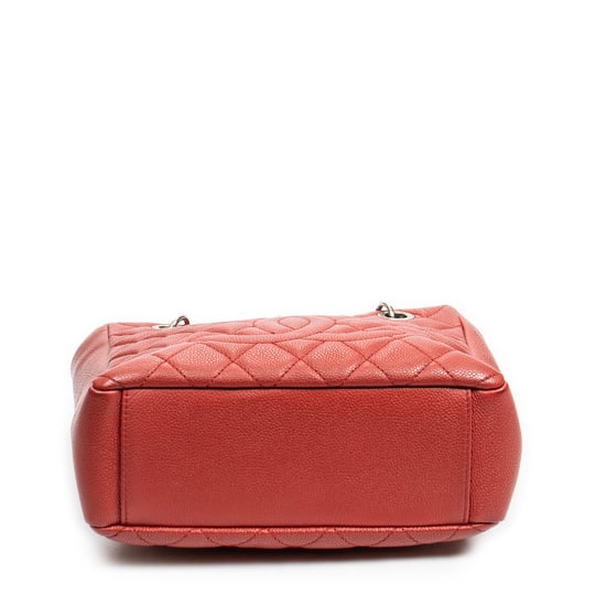 Chanel Petite Shopping Tote  en Rojo Piel de becerro - Image 6