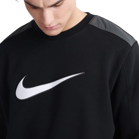 Suéter Negro Con Logo Swoosh Grande De Nike - Image 4