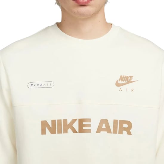 Suéter Nike Air Con Logotipo Grande En Blanco - Image 4