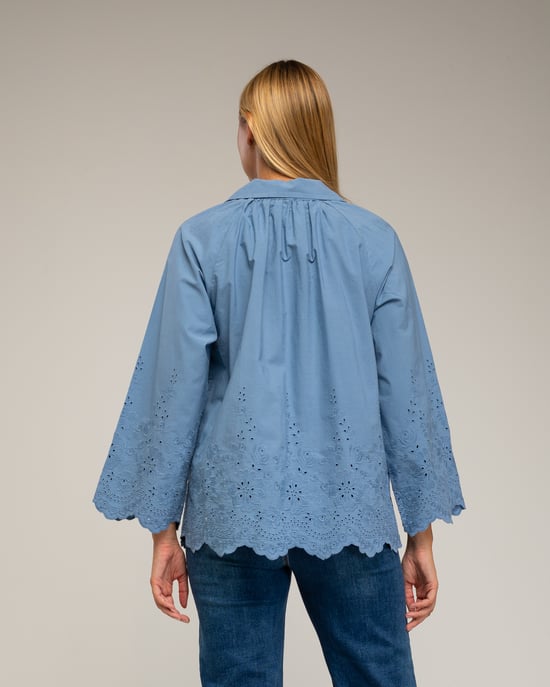 Blusa ovesize con bordados en las mangas - Image 2
