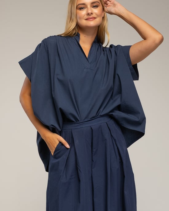 Top oversize de manga corta con pliegues - Image 3
