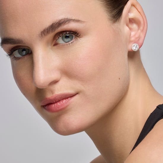 Pendientes Luxenter con acabado plateado y circonitas brillantes - Shog - Image 2