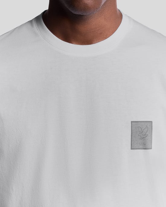Camiseta Deportiva con Logo Tonal Lyle & Scott - Blanca - Image 3