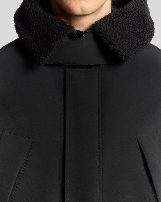 Parka de collar de pelo sintético pesado Lyle & Scott - Negra - Image 3