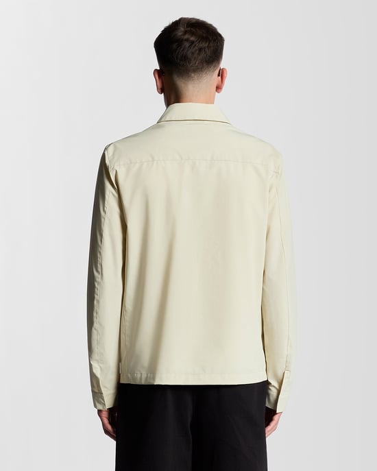 Camisa Overshirt de Nailon Resistente al Agua Lyle & Scott - Gris - Image 4