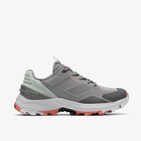 Zapatillas Combi Grises Oscuros Laila Trail - Image 1